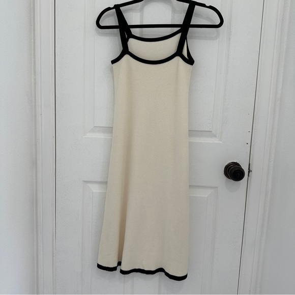 Maternity dress - Picture 2 of 3